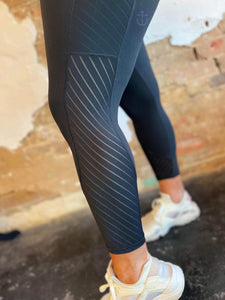 ANCHORED ARROW luxe line capri