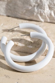 ITS WHITE EARRING HOOPS